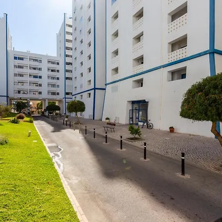 Behappy 10 Minutes From The Beach, Wifi & Ac * Portimao